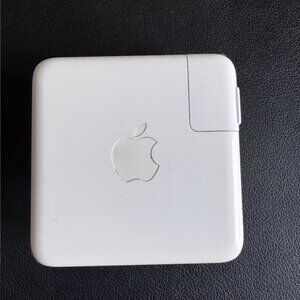 Apple 67W USB-C Power Adapter – MacBook & iPhone Compatible ⚡